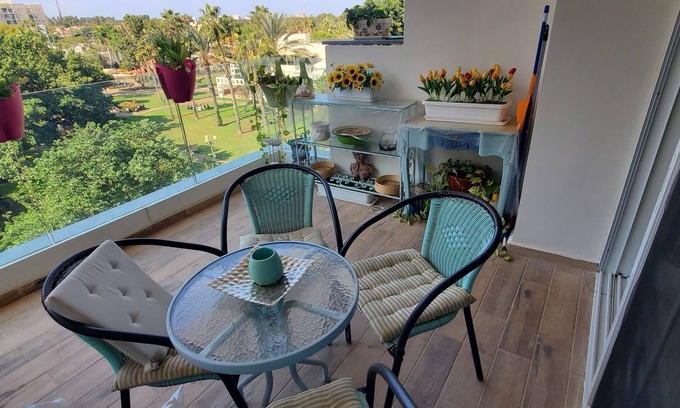 Tel Aviv Apartamento | Brillante y soleado Ramat Aviv Gimel en el centro shuster cerca de la universidad TA