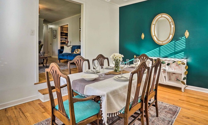 West Ashley Casa | Bright & Cozy Charleston Home Near Downtown!