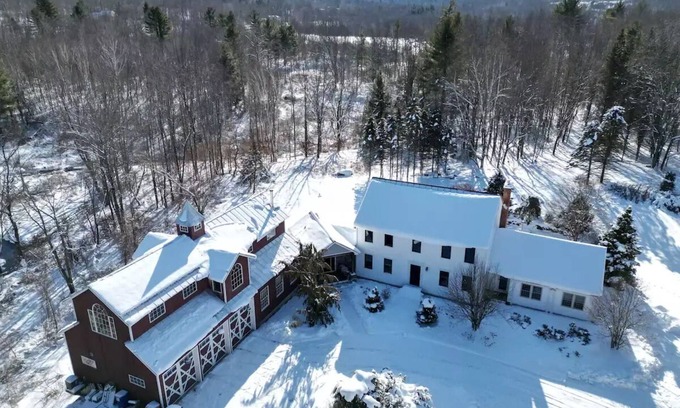 Richmond Casa | Bright, Cozy, Private Vermont Respite