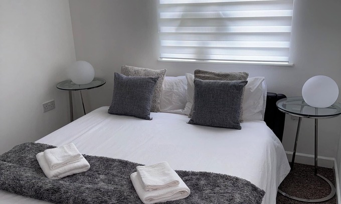 Walthamstow Casa | Bright Two Bedroom Flat