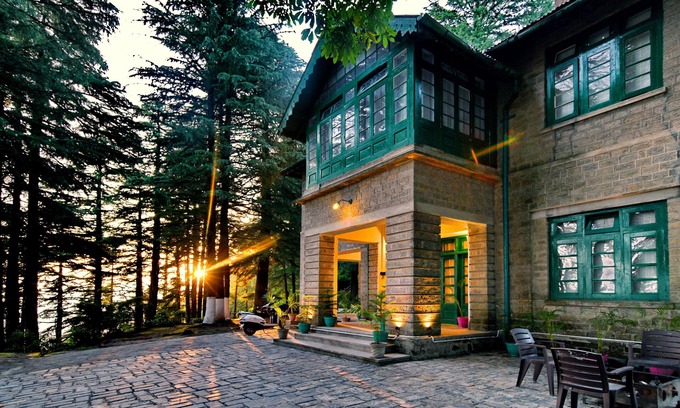 Dalhousie Hotel | Brij Villa, Dalhousie - A Colonial Luxury Retreat