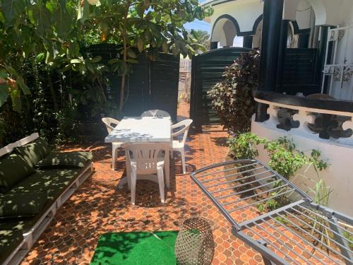 Djibouti Villa | BRISE DE MER : 2 ROOM/CHAMBRES