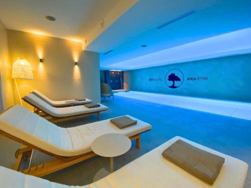 Lecousse Hotel | Brit Hotel Piscine & Spa - Fougères