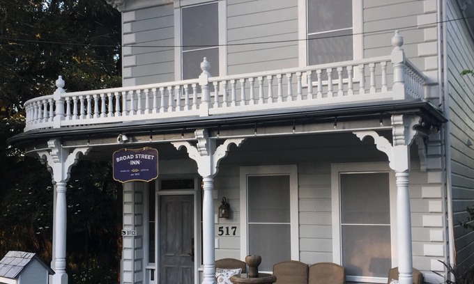 Nevada City Hotel | Broad Street Inn