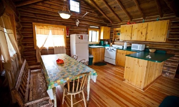 Greer Cabina | Retiro rústico de cabañas de troncos marrones