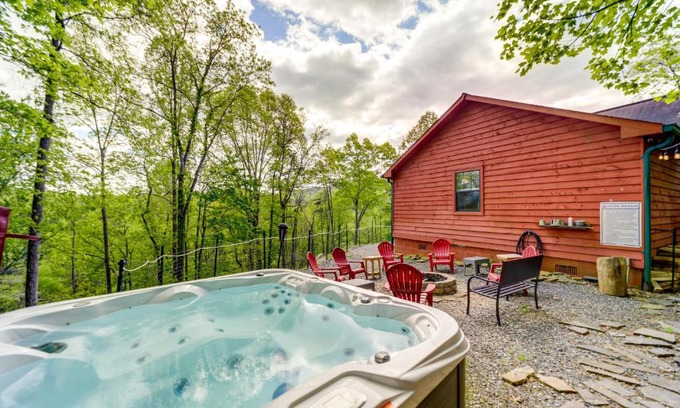 Bryson City Casa | Bryson City Vacation Rental - Hot Tub and Lake Views