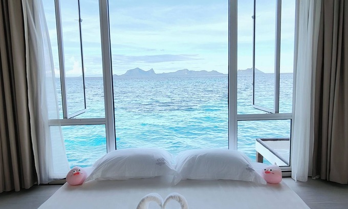 Sabah Hotel | Bubblefish water villa