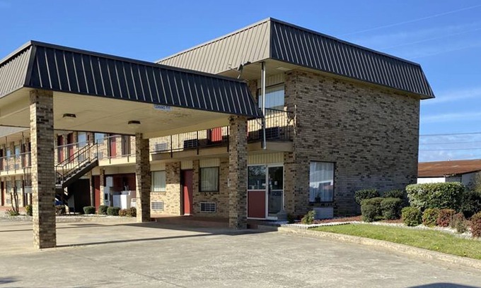 Baxley Hotel | Budget Host Inn Baxley