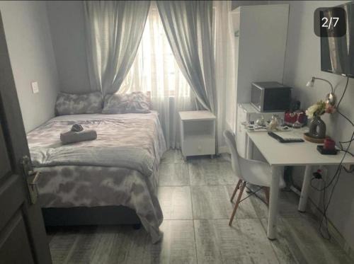 Berea Casa | Budget Room 1