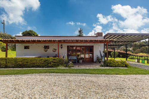 Medellin Chalet De Esquí | Buho Cabaña Santa Elena