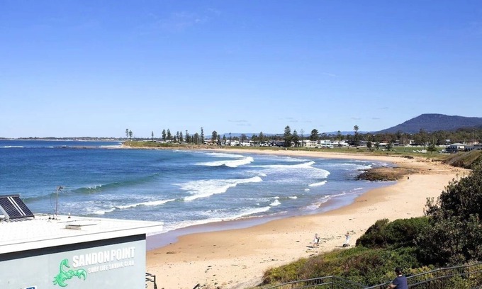 Bulli Apartamento | Bulli26 Studio | Relaxing Beachside Accommodation 150m from Sandon Point Beach