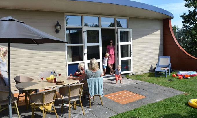 's-Gravenzande Casa | Bungalow en Países Bajos con Jardín de Dunas