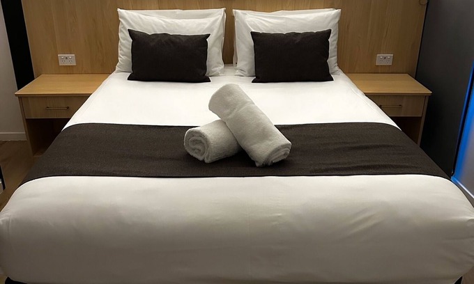 Whanganui Hotel | Burwood Manor Motel