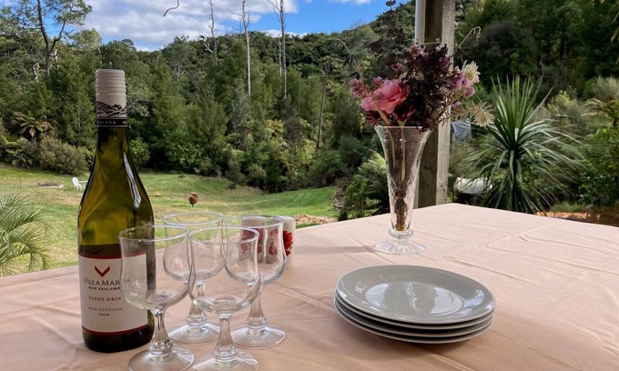 Omanawa Cabaña | Bush setting, kayaking, Trout fishing. Central to Tauranga, Rotorua & Hobbiton