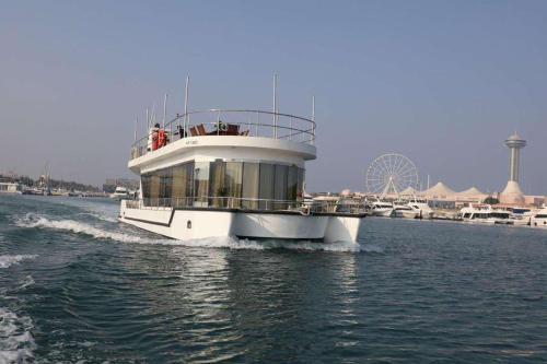 Abu Dhabi Alquiler De Eote | Butinah Charters Yacht Rental