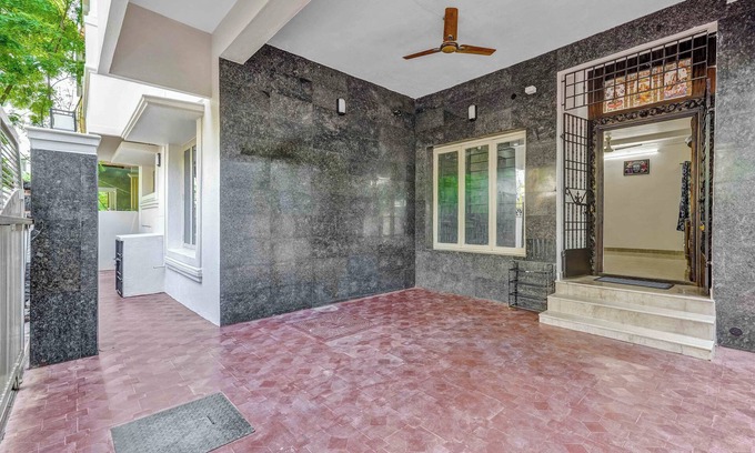 Valasaravakkam Hotel | Butterfly Residency