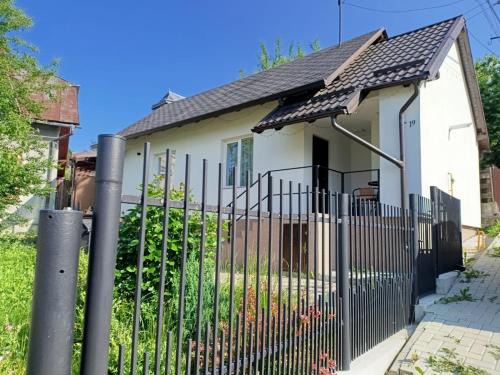 Campulung Moldovenesc Apartamento | Căsuța de la Răscruce