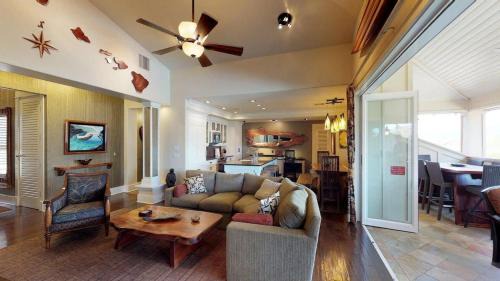 Poipu Villa | C300 Custom 4 bedroom Ocean View Penthouse
