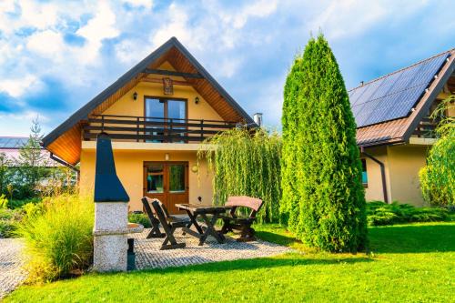 Lesko Casa | Całoroczne Domki w Bieszczadach "The Willows"