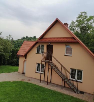 Baligrod Apartamento | Całoroczny Domek Dwukondygnacyjny