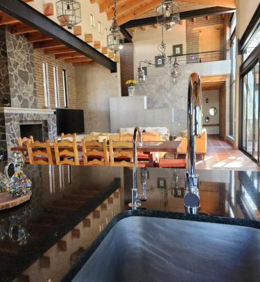 Tapalpa Chalet De Esquí | Cabaña del Bosque Tapalpa Country Club L7M15 QueridaEstancia