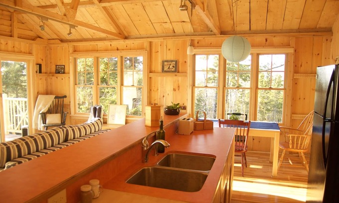 Southwest Harbor Cabaña | Cabaña en Granite Ledge