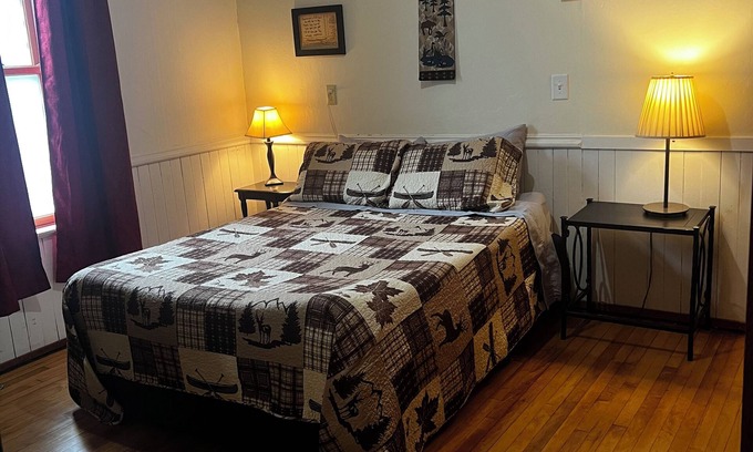 La Crosse Casa | Cabin in the city