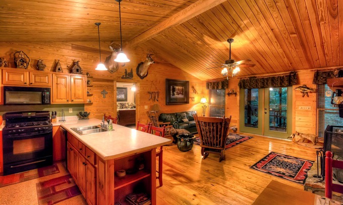 Helen Cabina | Cabaña en el río Soque ... ¡Excelentes tarifas! 7ma noche gratis