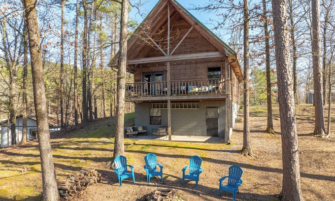 Jones Mills Casa | Cabin on the Cove overlooking Lake Catherine