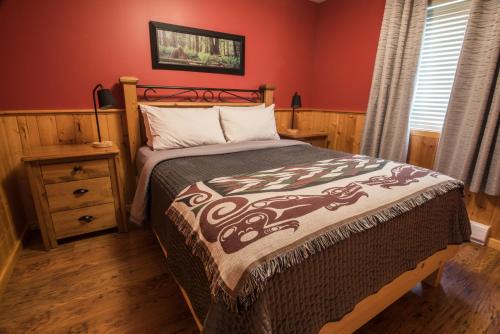 Ucluelet Hotel | Cabins West