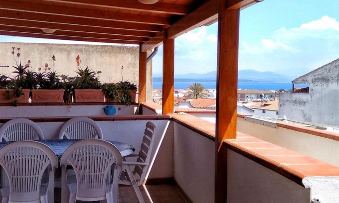 Calasetta Apartamento | Calasetta Comfy Apartment x5 - w/Terrace