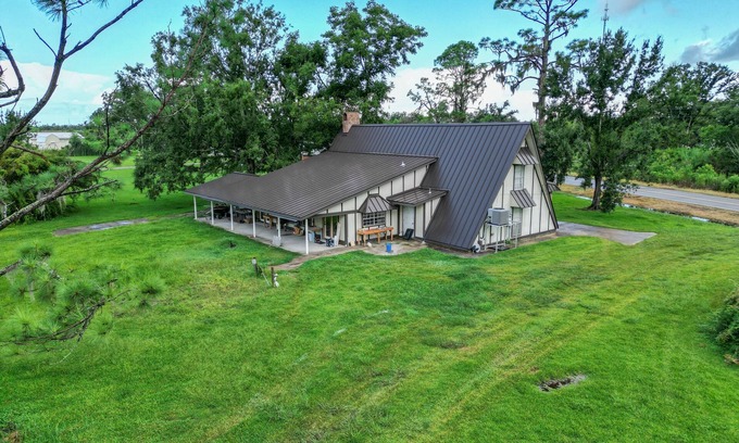 Theriot Casa | Camp Dularge DeLight Sleeps 8 Dulac & Houma by Falgout Marina