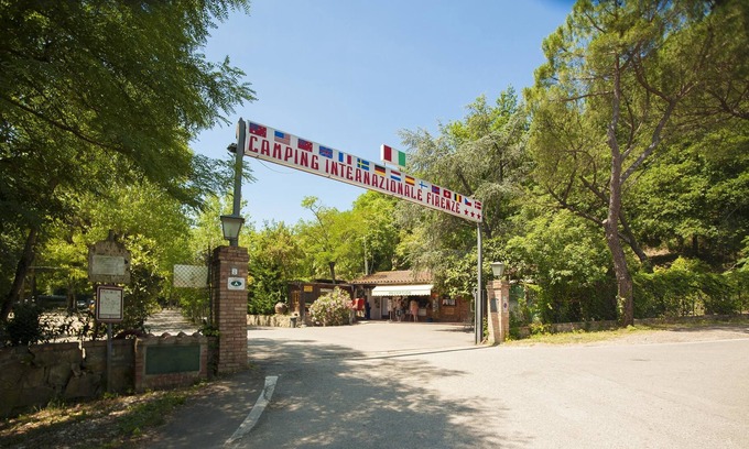 Bottai Alquiler De RV | Camping Village Internazionale Firenze