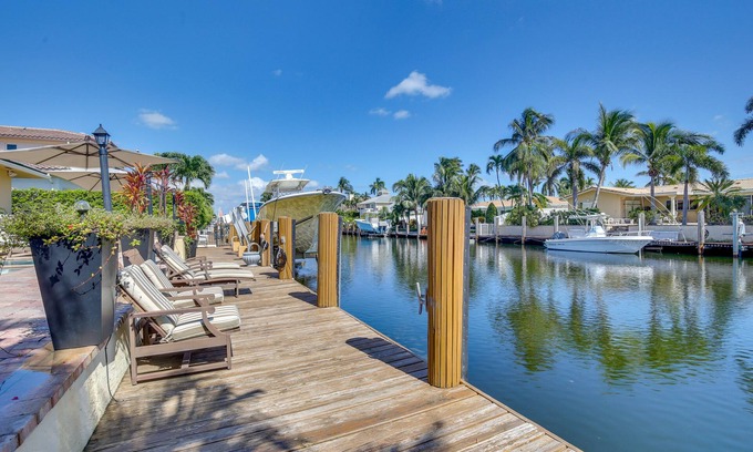 Lighthouse Point Casa | Canal Access & Pool: Lighthouse Point Getaway!