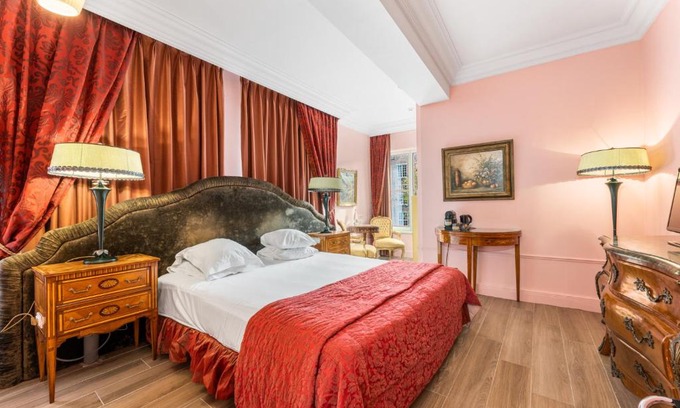 Historical Center Bruges Hotel | Canal Suites