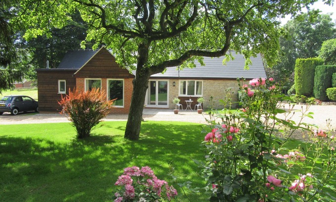 Wilmcote Casa | casa junto al canal, situado en el borde del pueblo Wilmcote