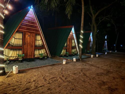 Trincomalee Hotel | Canberra Resort & Beach Restaurant