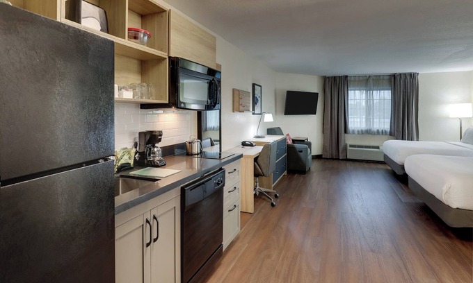 Georgetown Hotel | Candlewood Suites Lexington by IHG