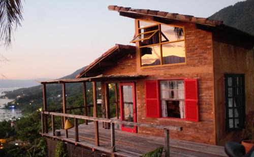 Ilhabela Historical Center Chalet De Esquí | CantaGalo Ilhabela - Onde o Galo Canta de tão linda a vista