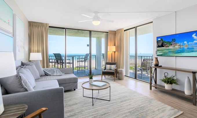 Port Canaveral Condominio | Cape Winds by Happy Palm Stays