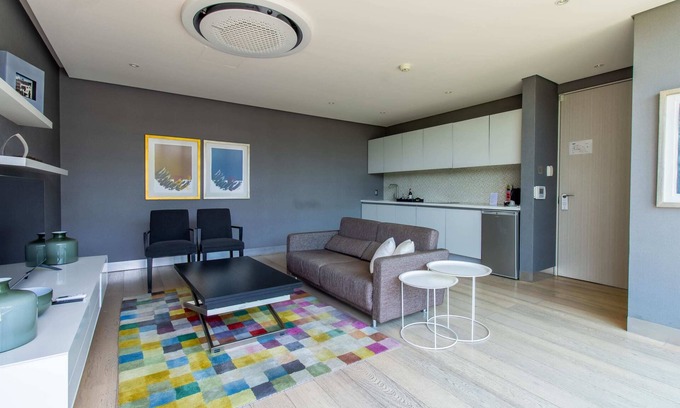 Álvaro Obregón Condominio | Capitalia - Luxurious Condo-Hotel