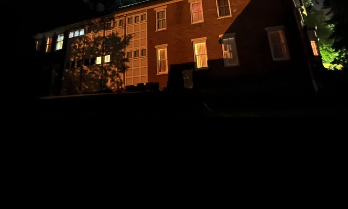 East Dubuque Casa | Capitán Merry Mansion