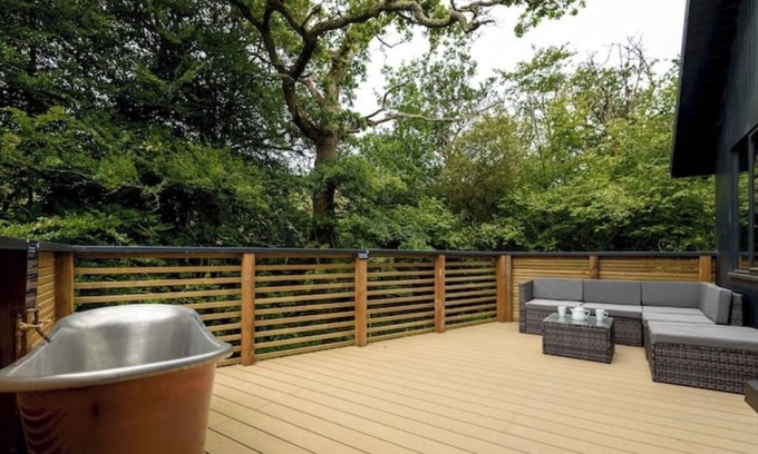 Looe Cabina | Cardinham Lodge : 3 bedroom - max 6 occ - VP7