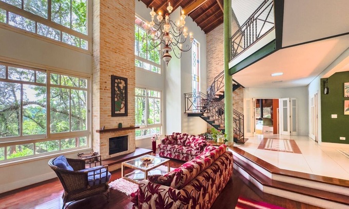 Carapicuiba Casa | Casa Alto Padrão na Granja Viana - Cond. Fechado