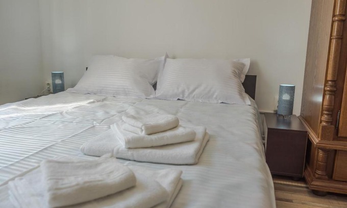 Lupeni Apartamento | Casa Astilean