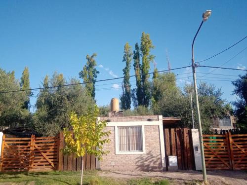 Cruz de Piedra Casa | Casa Caminos del vino