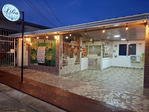 Tumba Vieja Apartamento | Casa Lilia Airport