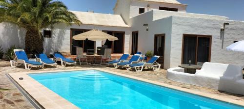 Tias Villa | Casa Maja, luxury villa, large heated pool, aircon, all bedrooms en-suite
