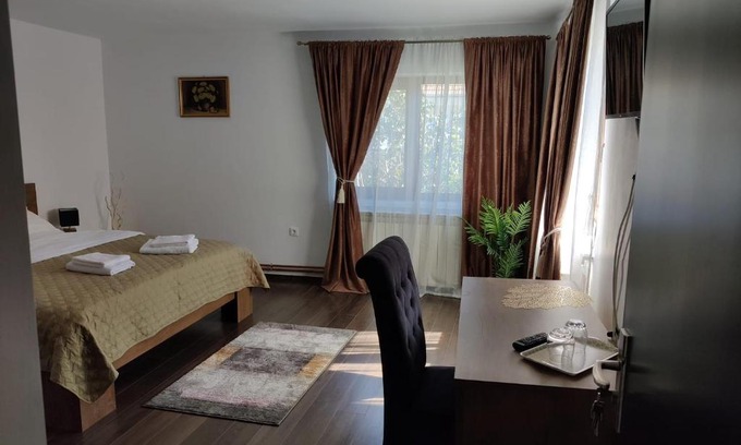 Calimanesti Casa | Casa Marina