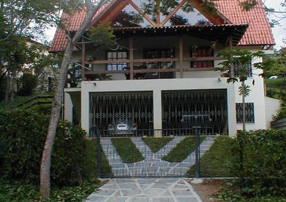 Penedo Casa | Casa Penedo Martinelli - Tranquilidade e muito verde